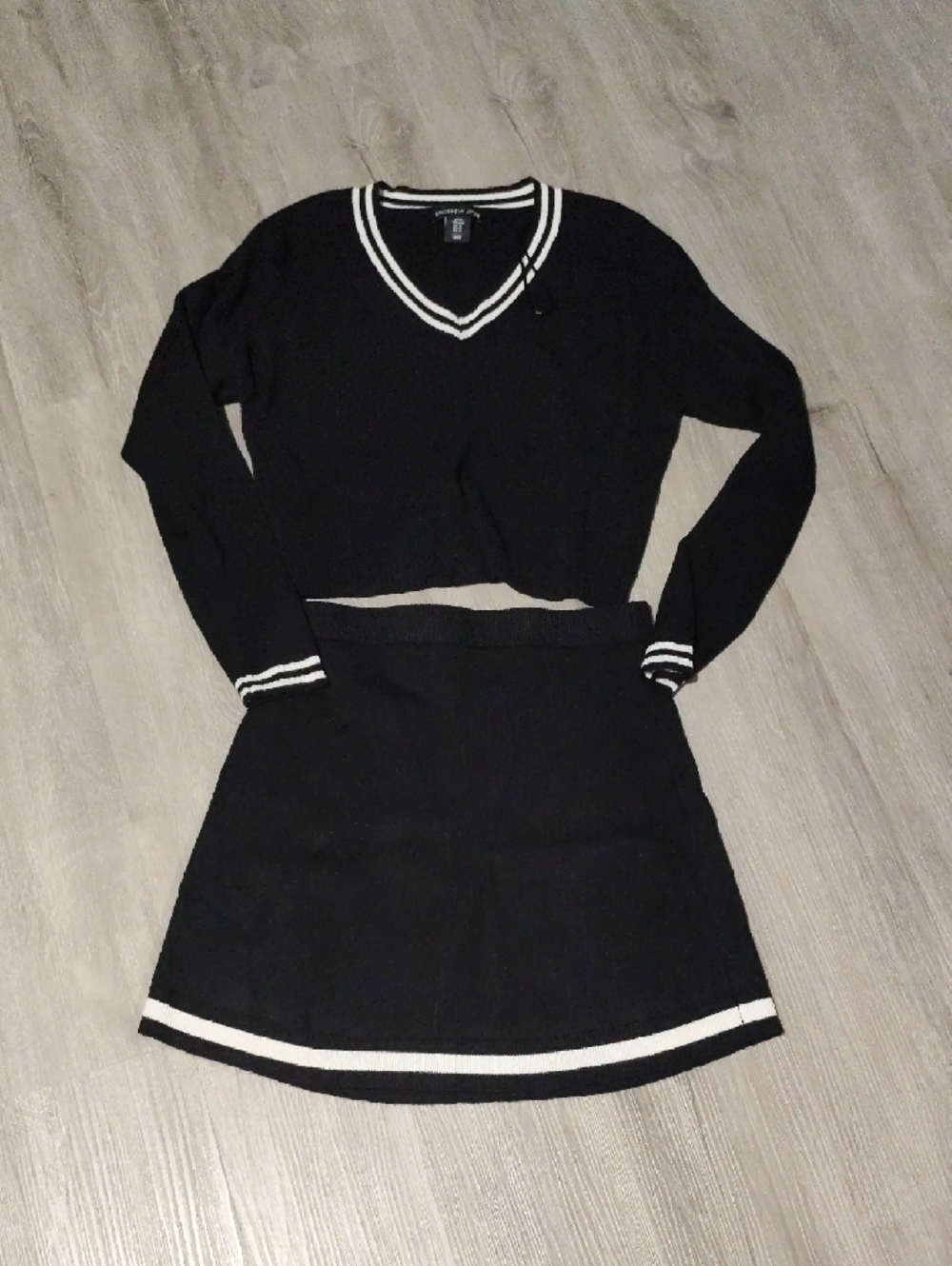 Sincerely Jules Black V-Neck Cropped Sweater with White Stripe - Picture 3 of 4
